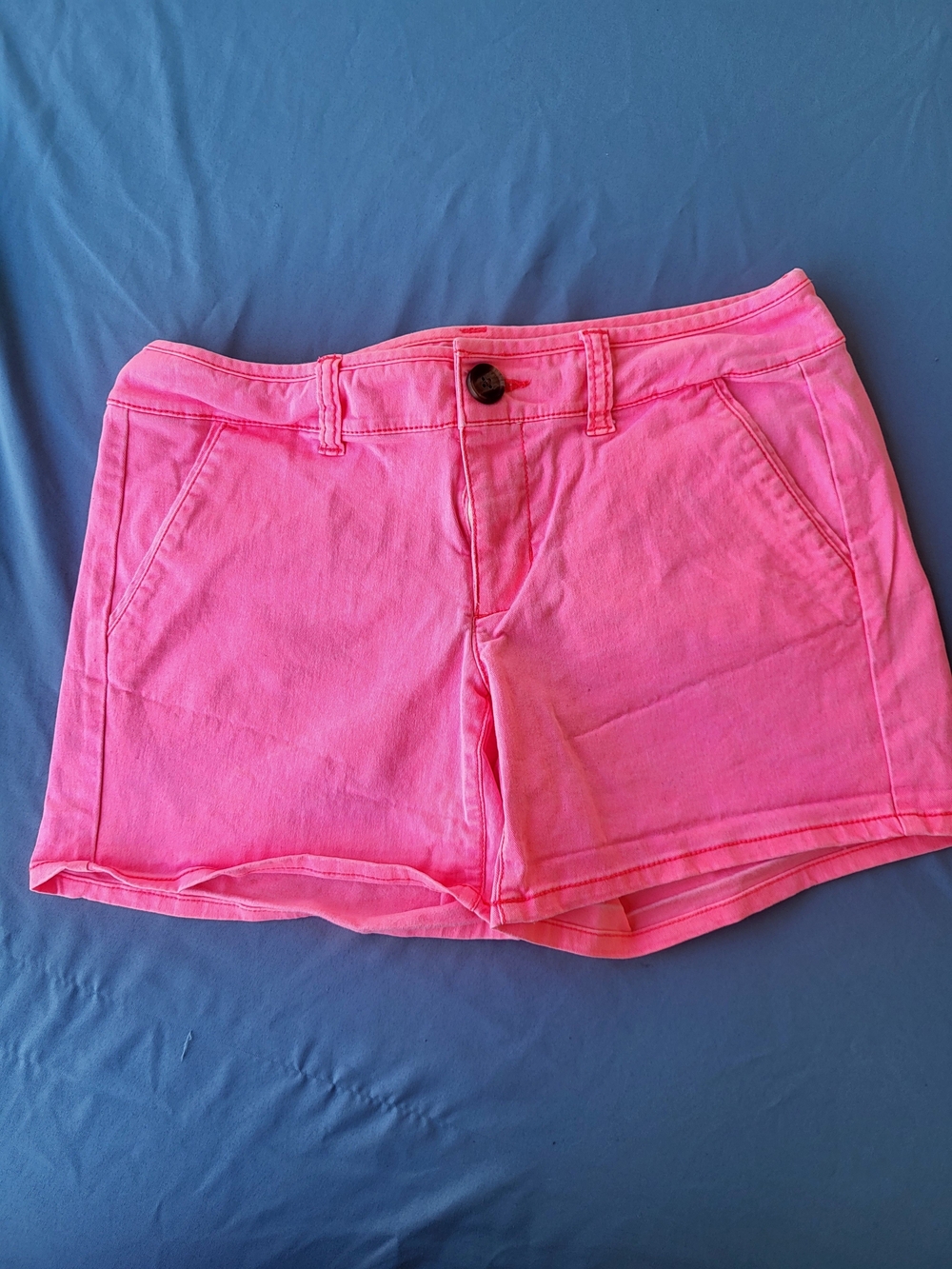 American Eagle Outfitters Barbiecore Neon Pink Midi Stretch Shorts Size 2